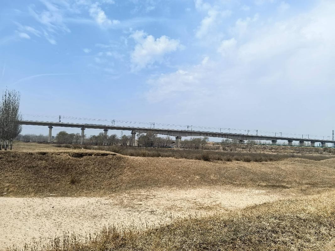 内蒙古自治区通辽市科尔沁区建国镇境内、通赤高速公路两侧约800亩土地使用权整体出租（年租金200元/亩/年，租期3年）(国资监测编号GR2025NM1003419)
