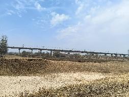 内蒙古自治区通辽市科尔沁区建国镇境内、通赤高速公路两侧约800亩土地使用权整体出租（年租金200元/亩/年，租期3年）(国资监测编号GR2025NM1003419)