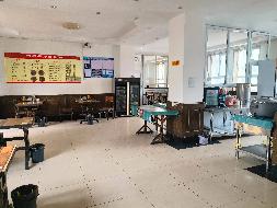 特克斯县中医医院一楼食堂约175㎡对外招租，租期三年