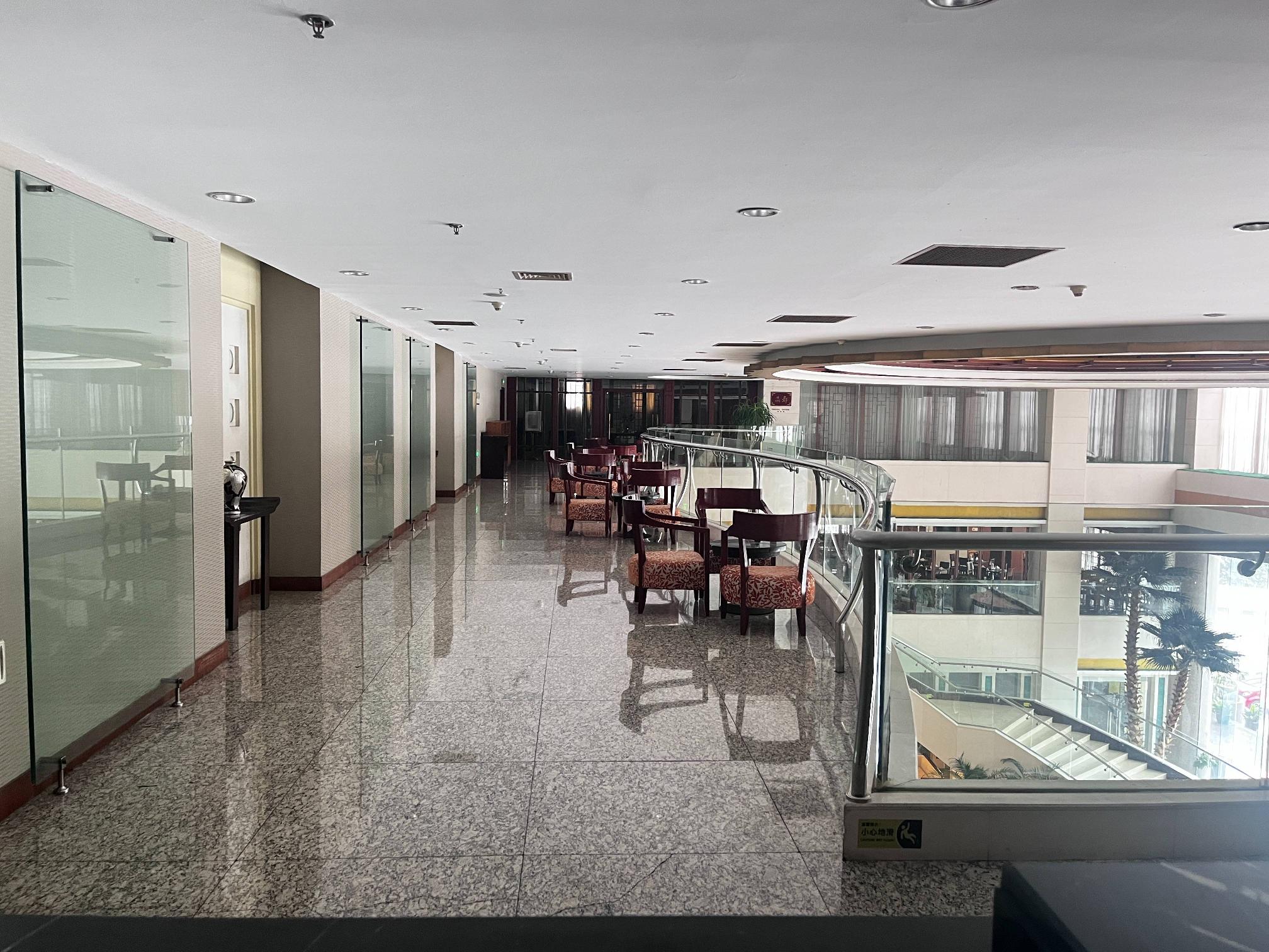 南京市鼓楼区江东北路386号金陵晶元大酒店三楼房产招租公告