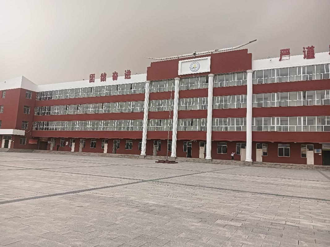 凉城县第二中学一批房产公开招租（年租金底价：400000元，租期：3年）(国资监测编号GR2025NM1004005)