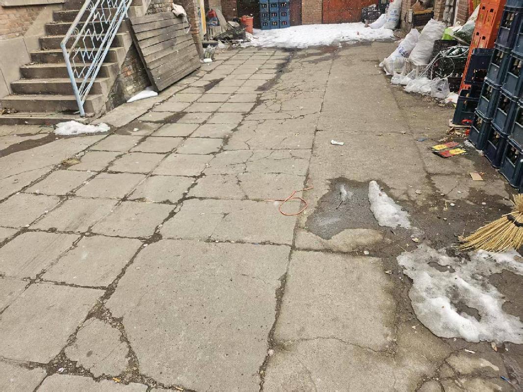 包头市石拐区石拐办事处新石拐街环行西路一批房产转让(国资监测编号GR2025NM1003452-3)