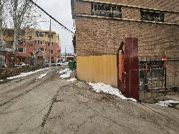 包头市石拐区石拐办事处新石拐街环行西路一批房产转让(国资监测编号GR2025NM1003452-3)