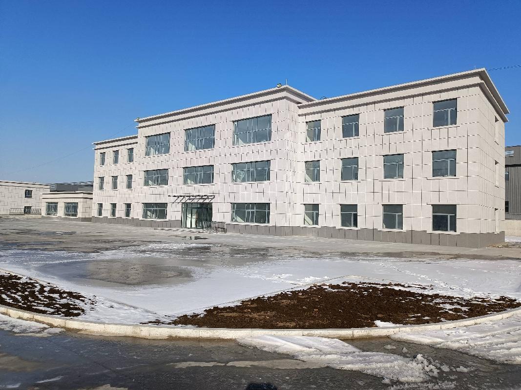 内蒙古自治区通辽市霍林郭勒市高新技术产业开发区再生铝产业园A2区、A3区、A4区房屋独立出租（年租金及租期详见下述表格）