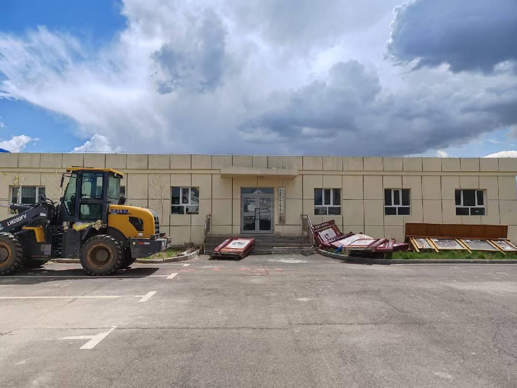位于伊犁州昭苏县农业科技园区内建筑物、附属设施及土地对外招租（租期十年）