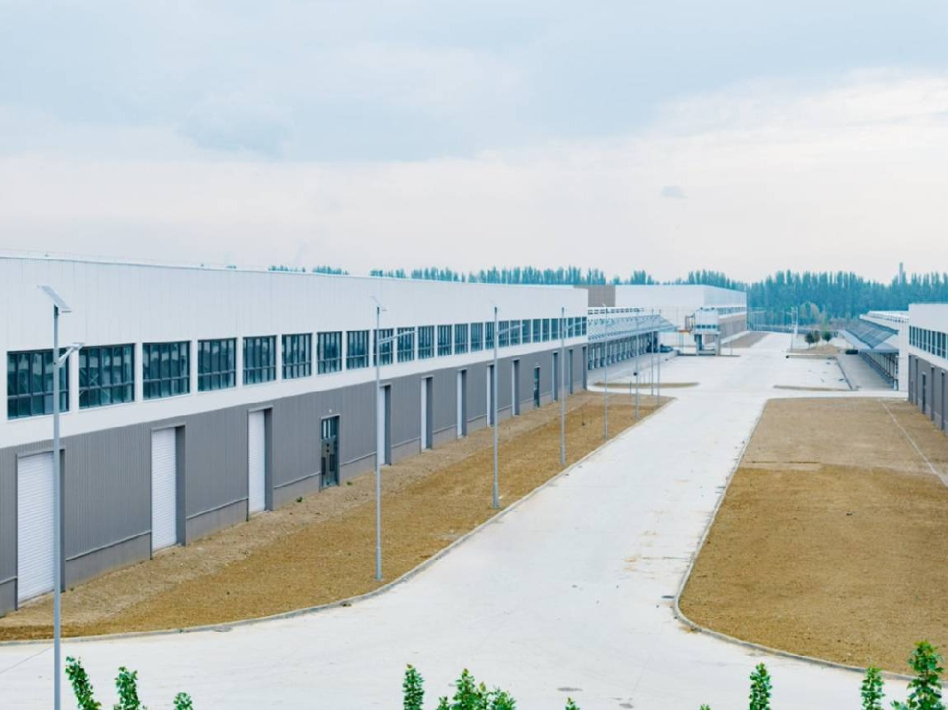 新疆生产建设兵团第四师创锦农业开发集团有限公司位于可克达拉市现代农业产业园整体对外招租（租期十二年）