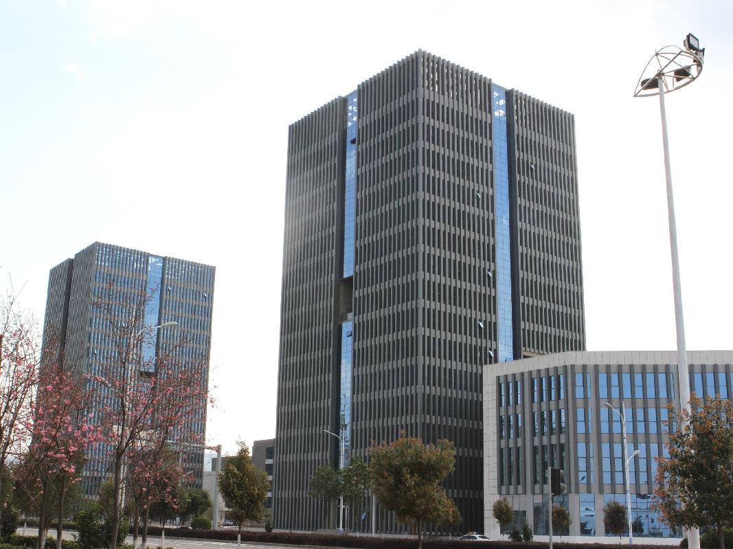 曲靖市经开区新兴产业示范园科技孵化基地1幢3-7层及部分裙楼、28幢及29幢倒班宿舍租赁