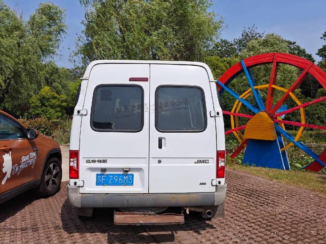 江铃牌JX6490T-L5小型普通客车（苏FZ96M3）转让公告