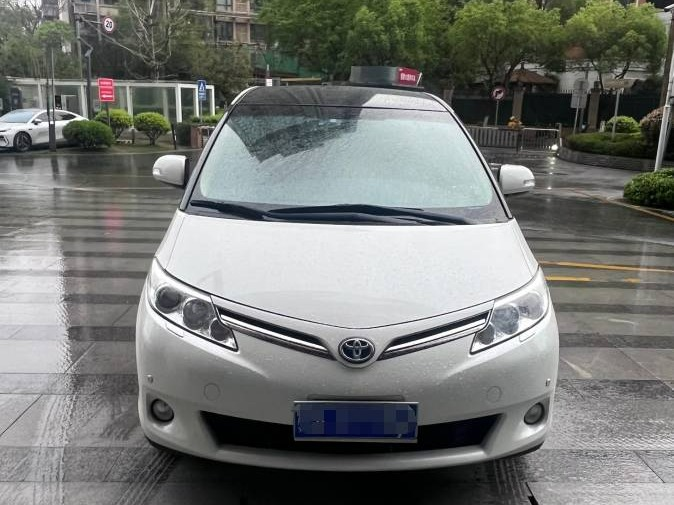 一台丰田普瑞维亚JTEGD54M小型普通客车2.4处置