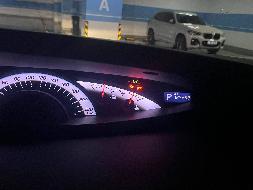 一台丰田普瑞维亚JTEGD54M小型普通客车2.4处置(国资监测编号GR2025NM1003995-3)