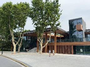 天宁区红梅公园内春晖建筑一楼东侧招租公告