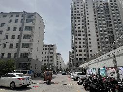 嘉鸿首府小区55个车位处置公告(二次挂牌)