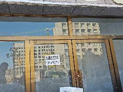赤峰市敖汉旗新惠镇新惠路北新州街东锦绣花园7号楼1层7号车库公开出租（租金底价：4000元/年，租期1年）