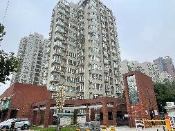 西安市高陵县泾渭镇鼎正庆化苑房产（住宅）及地下车位使用权转让公告（第四次）