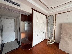 郴州市芙蓉路9号骆仙湖畔小区4栋1703号住房转让