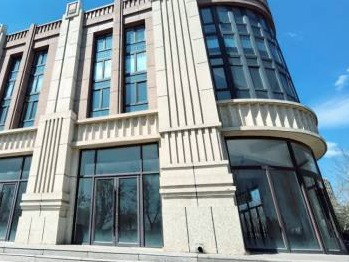 赤峰市新城区小新地组团铁南大街以东、小一街西、支三路北西城尚景小区G01号楼1-104公开招租（租金底价25000.00元/年；租期2年）(国资监测编号GR2026NM1003897)