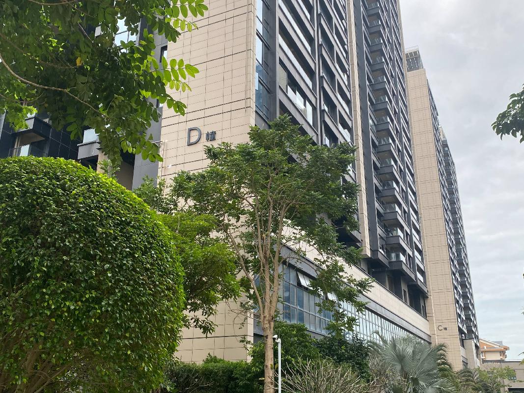 海南省三亚市天涯区凤凰路妙林田洋“三亚景园城”D幢2单元1604室住宅房产转让公告（第四次）