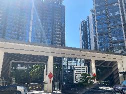 海南省三亚市天涯区凤凰路妙林田洋“三亚景园城”D幢2单元1604室住宅房产转让公告（第四次）