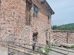 中石化娄底分公司位于娄底市涟源市毛坪乡权证编号涟房权证2003字第02700670号的房产(三次挂牌)(国资监测编号GR2025HN1001147-3)
