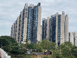 海南省三亚市天涯区凤凰路妙林田洋“三亚景园城”D幢2单元1604室住宅房产转让公告（第四次）