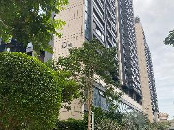 海南省三亚市天涯区凤凰路妙林田洋“三亚景园城”D幢2单元1604室住宅房产转让公告（第四次）