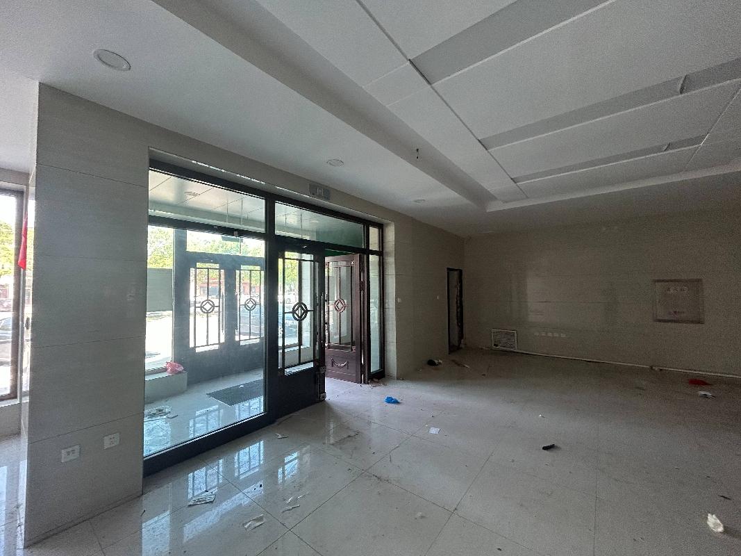 大庆市让胡路区望海2号楼10号厅房产转让交易公告(国资监测编号GR2025HL2002727)