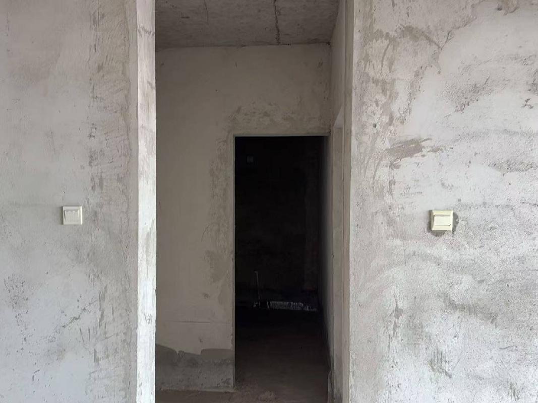 兴安盟科尔沁右翼中旗巴彦呼舒镇阿木古楞小区4号楼1单元601室住宅房产转让(二次挂牌)(国资监测编号GR2025NM1004488-2)