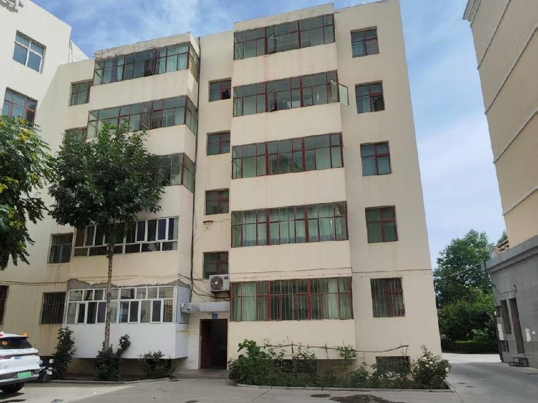 [伊犁哈萨克自治州]巩留县财政局位于巩留县幸福路财政局家属楼1-102室、302室、502室三套住宅对外招租