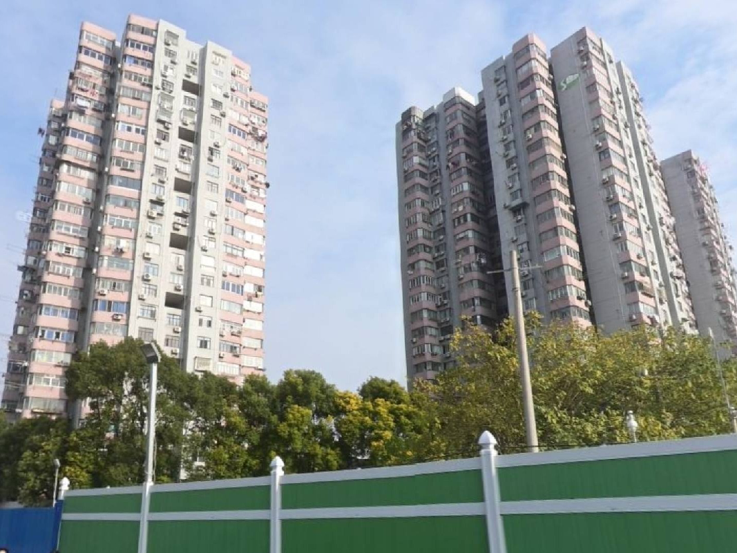 上海市浦东新区银山路72弄3号金杨公寓房产一批