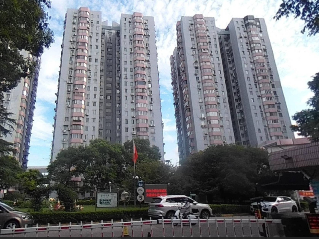 上海市浦东新区银山路72弄3号金杨公寓房产一批