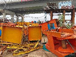 废旧短管桩及型钢边角料、非标人 行走台及扣塔部件一批 （约300吨）(国资监测编号GR2025HN1001286)
