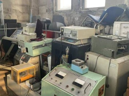 地矿测试中心一批废旧办公设备、家具等资产捆绑转让(国资监测编号GR2025HL2003056)