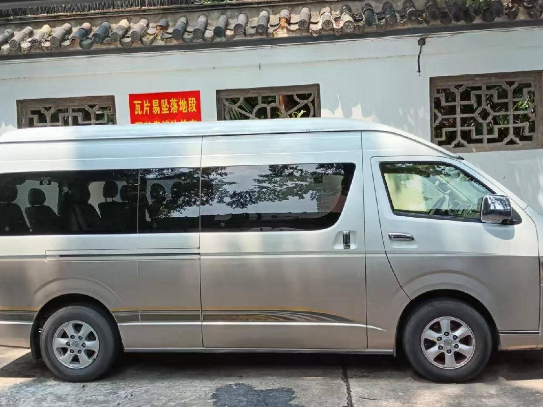 一辆丰田海狮牌客车（苏AY6702）公开转让(国资监测编号GR2025JS1004209)