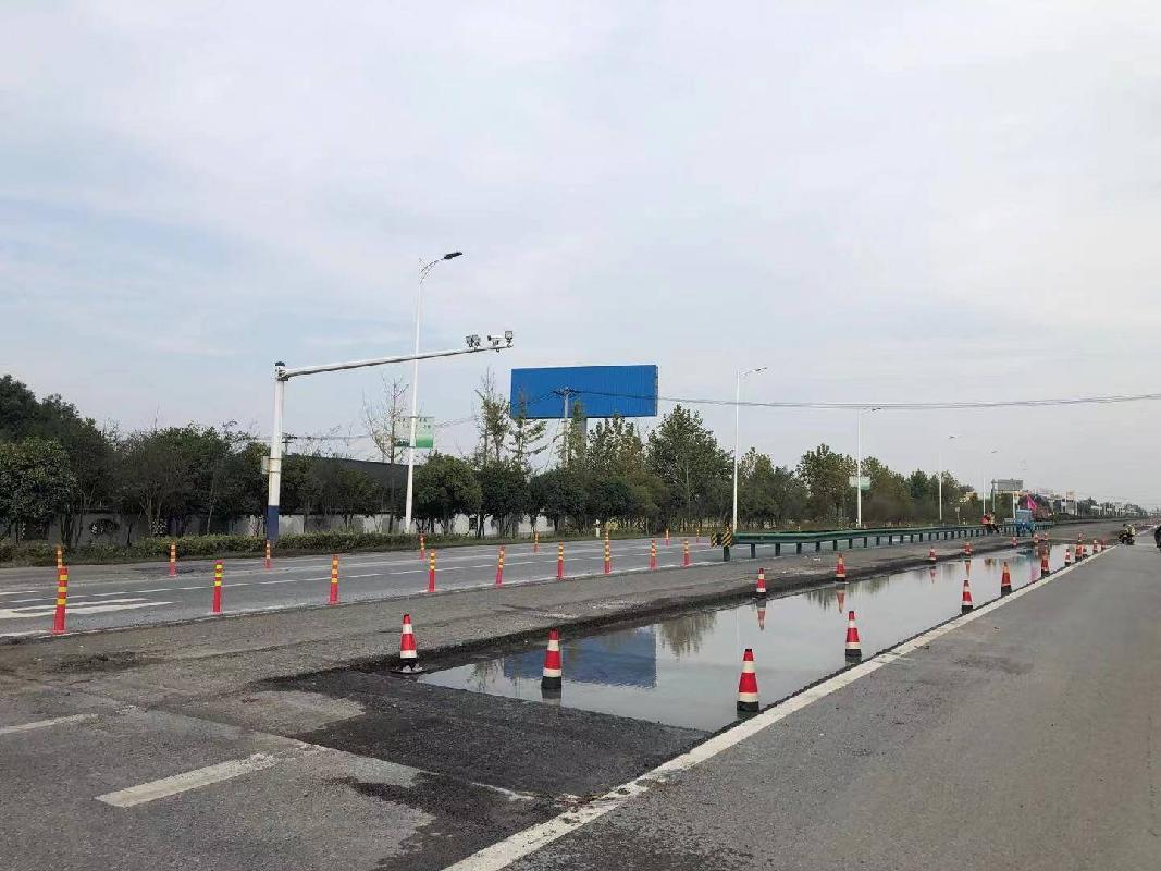 南陵县弋江镇钟塘村318国道旁1座户外高炮广告牌经营权出租公告