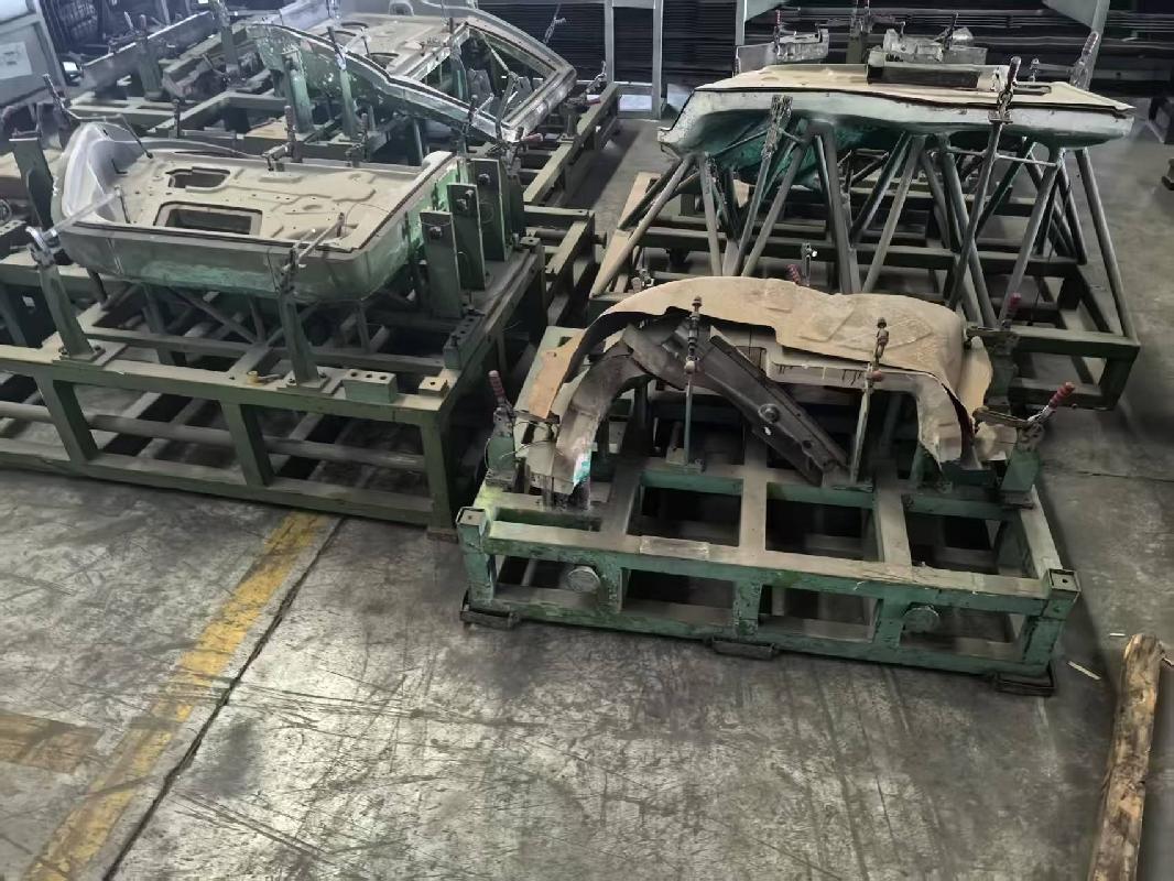 1456项汽车工装（模、夹、检具）资产转让公告