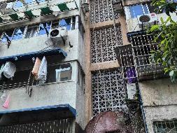 成都市锦江区下莲池街40号五套房产和武侯区桐梓林中路1号两套房产共七套房产分别再次转让