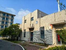 江苏省连云港工贸高等职业技术学校位于连云港市海州区霞辉路1号校内13号楼房屋及8台自助售货机公开招租(国资监测编号GR2025JS1004599)