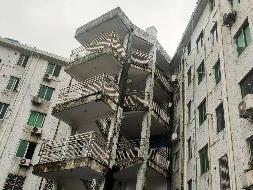 丹阳市开发区晓墟综合楼B-302室公开转让(国资监测编号GR2025JS1004631)