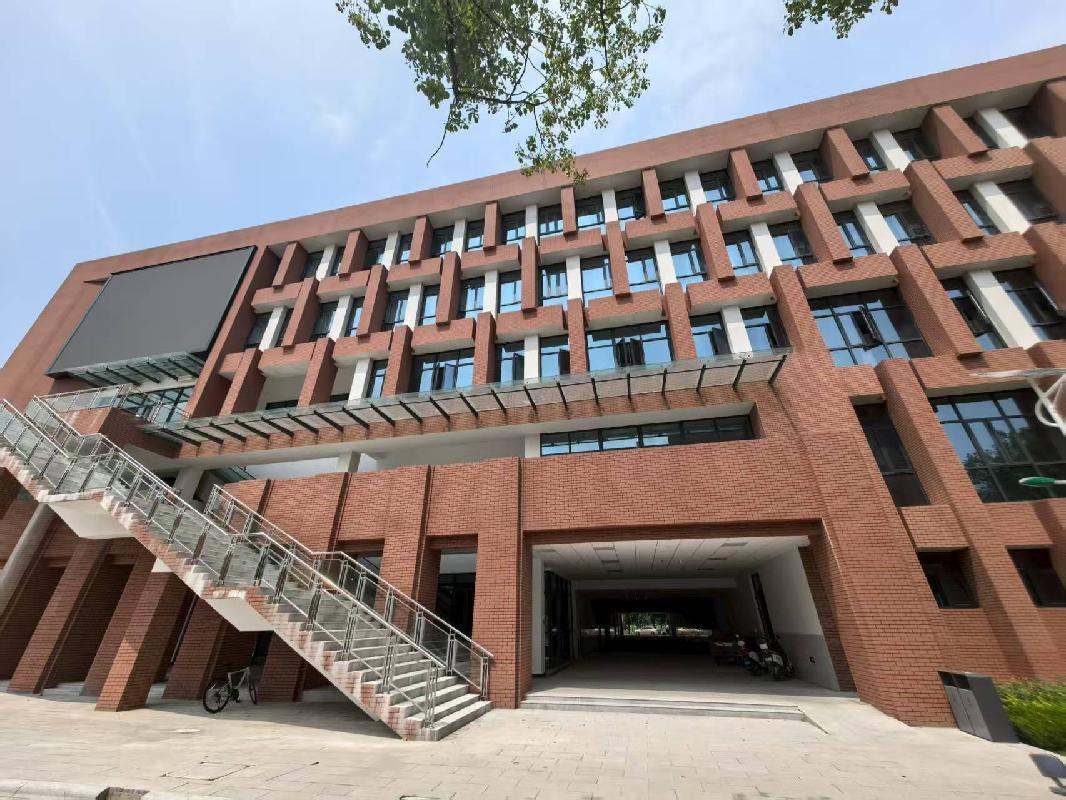 安徽工程大学校本部西区师生活动中心一楼部分商业房产（运营商门店）出租公告