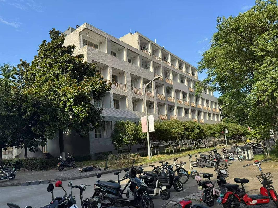 江苏科技大学苏州理工学院学生公寓1-11#楼洗浴系统升级改造（空气源热水供应系统）及运营服务项目场所公开招租(国资监测编号GR2025JS1004741)