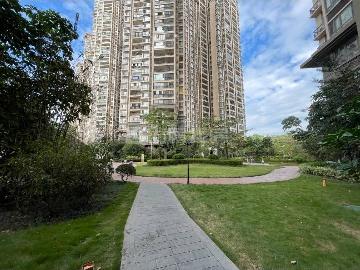南宁市邕宁区良堤路6号南宁万达茂D7栋2单元1605号转让公告