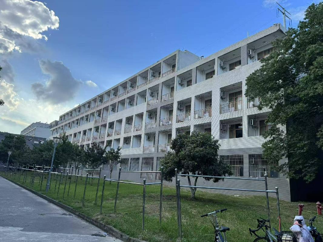 江苏科技大学苏州理工学院学生公寓1-11#楼洗浴系统升级改造（空气源热水供应系统）及运营服务项目场所公开招租(国资监测编号GR2025JS1004741)