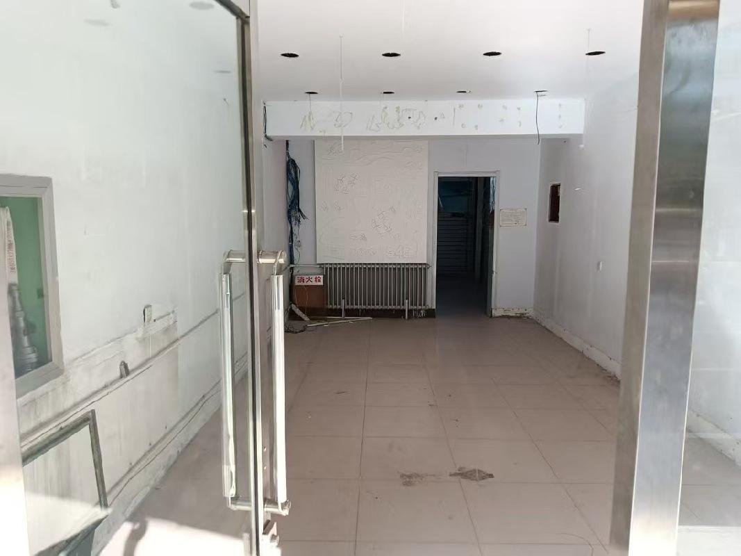 呼和浩特市回民区文化宫街19号商住楼商铺8号房产转让（内蒙古自治区机关事务管理局）(国资监测编号GR2025NM1005472)