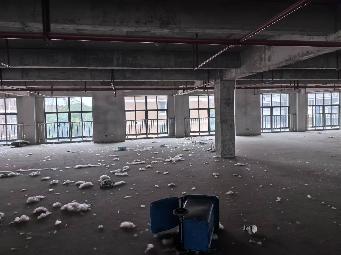和顺路商业街1幢202室招租公告