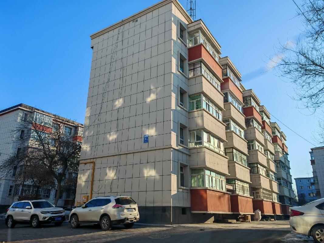 中石油新疆销售有限公司塔城分公司转让位于塔城市杜别克区杜别克街1幢402号住宅房地产(国资监测编号GR2025XJ1000816)