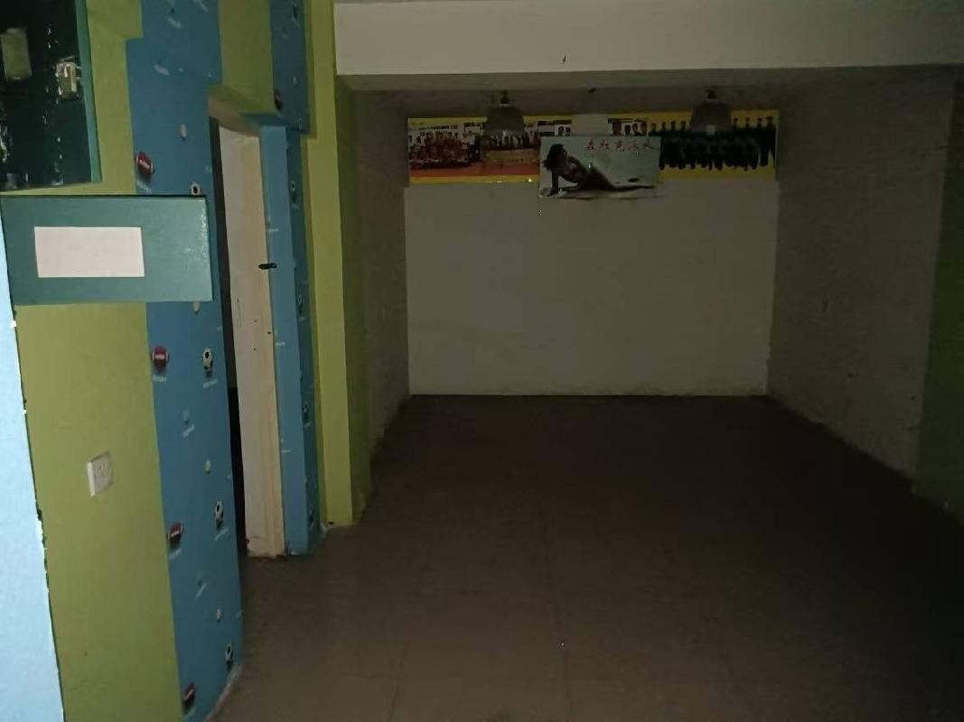 呼和浩特市回民区文化宫街19号商住楼商铺3号房产转让（内蒙古自治区机关事务管理局）(国资监测编号GR2025NM1005468)