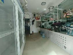 新源县国投公司位于新源县幸福路067号院花苑小区5号楼1-4号商铺第五间约29㎡对外招租，租期三年