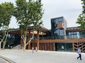 江苏省常州市天宁区红梅公园内春晖建筑一楼西侧招租公告