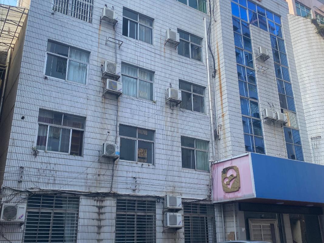 宜章县玉溪镇文明南路老妇幼保健院7处资产出租