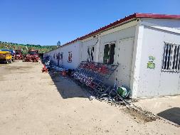 位于兴安盟科尔沁右翼前旗居力很镇红峰村13间板房，建筑面积约390㎡招租（租金底价：5000元/年；租期：20年）